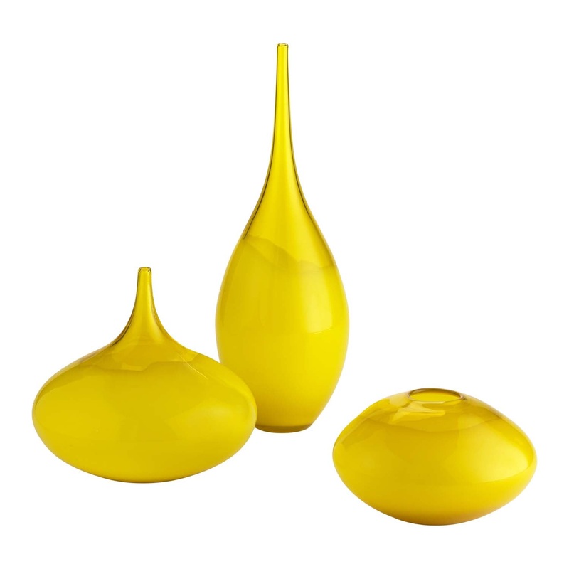 Moonbeam Vase in Yellow