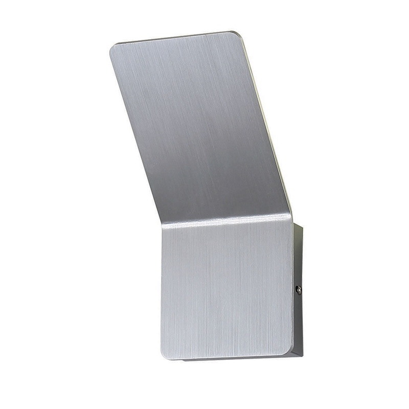 Delroy LED Wall Sconce in Aluminum